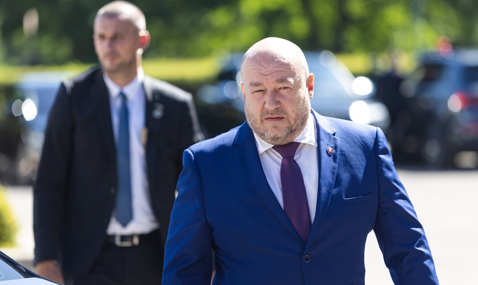 Huliakovmu ministerstvu sa údajne vyhrážala neúspešná uchádzačka o manažérsku funkciu
