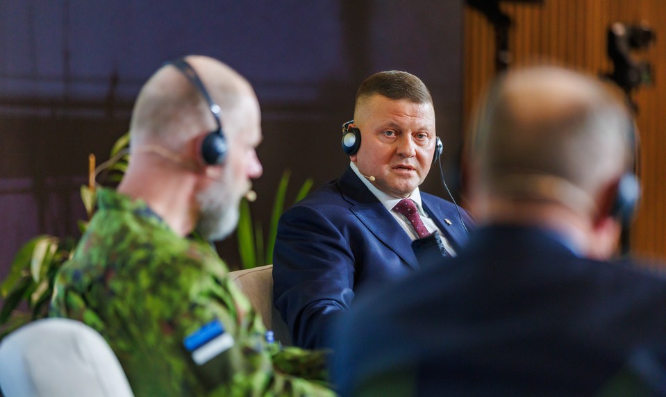 Valerij Zalužnyj chce kandidovať na prezidenta. Podľa médií to oznámil Zelenskému