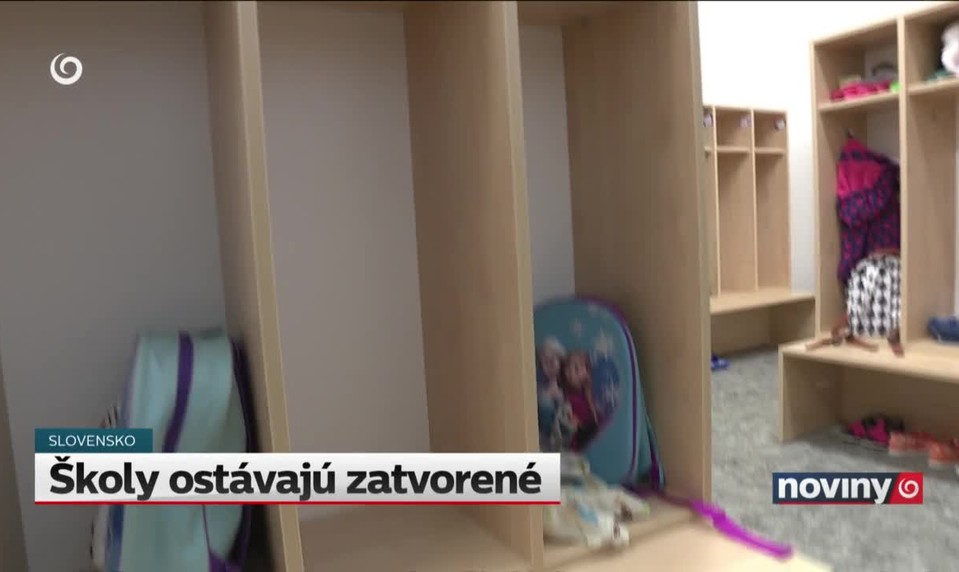 Školy ostávajú zatvorené