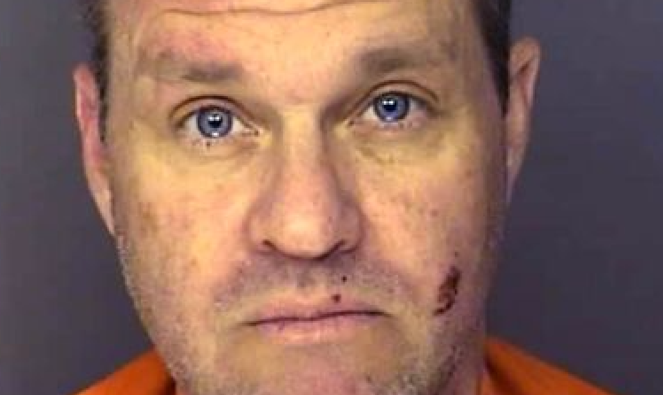 Hviezda obľúbeného seriálu za mrežami! Herec opakovane napadol svoju partnerku!