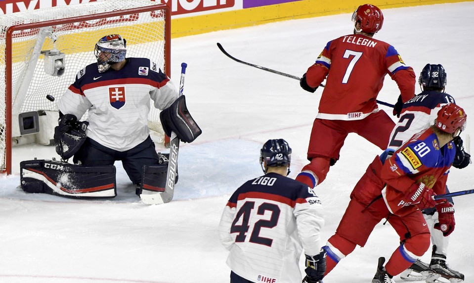 Problémy s ľadom spôsobil slovenský hokejista