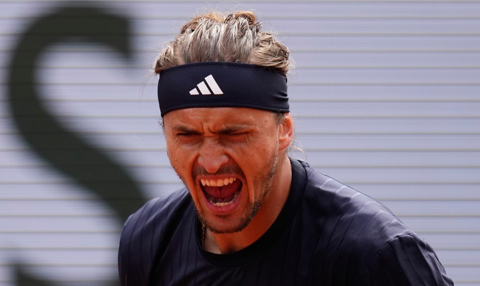 Cesta MENŠÍKA na Roland Garros končí, ZVEREV prvým finalistom
