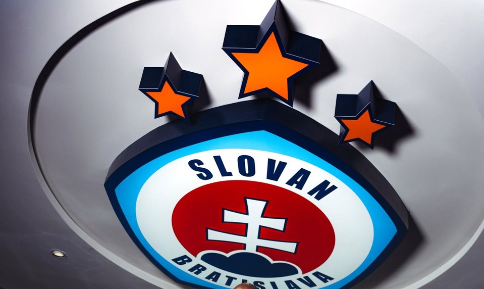 Novým trénerom futbalistov Slovana Bratislava sa stal Yaya Toure