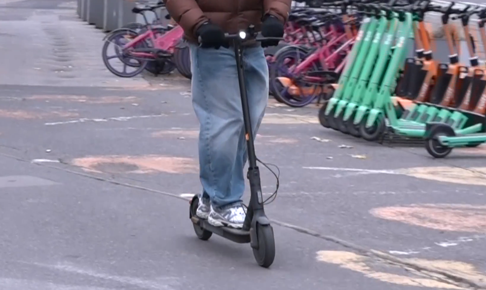 Nehoda na elektrokolobežke: Ako sa dá predísť podobným prípadom?