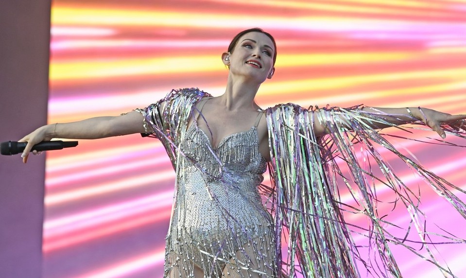 TikTok kráľovná Sophie Elis-Bextor ohuruje svojimi outfitmi: Čo predvedie na LOVESTREAME?