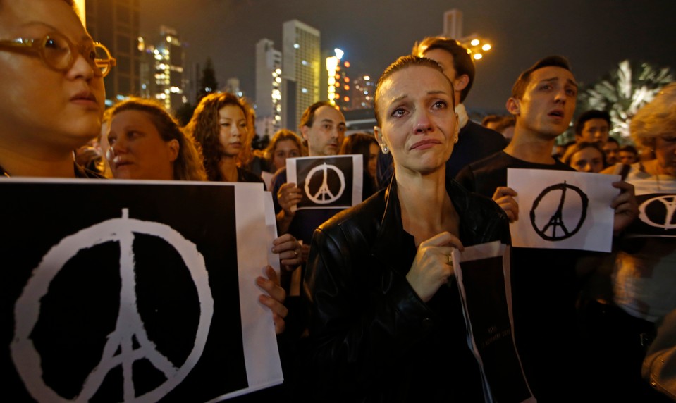 Desať rokov od teroru, ktorý zasiahol srdce Francúzska. Spomienka na 130 obetí a stovky zranených