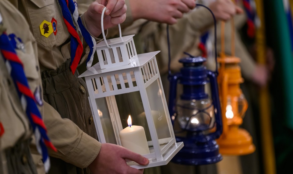 Betlehemské svetlo je na Slovensku. Skauti ho roznesú po celej krajine