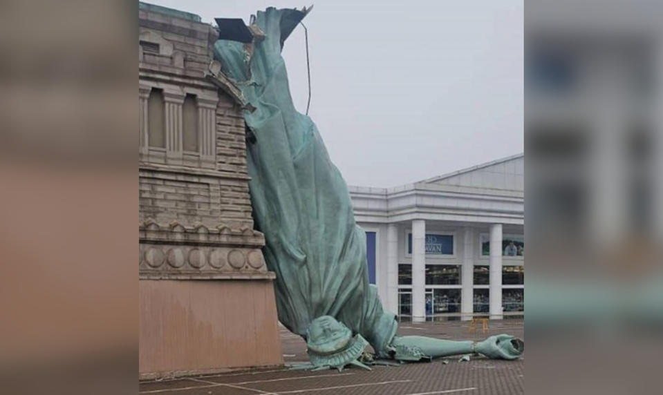 Symbol slobody padol: Brazílsku repliku Sochy Slobody zničila búrka