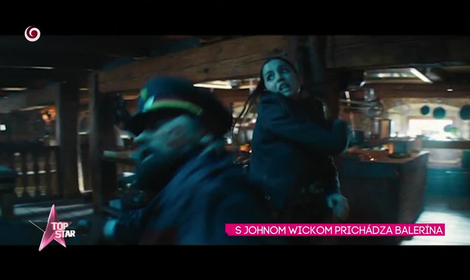 S JOHNOM WICKOM PRICHÁDZA BALERÍNA