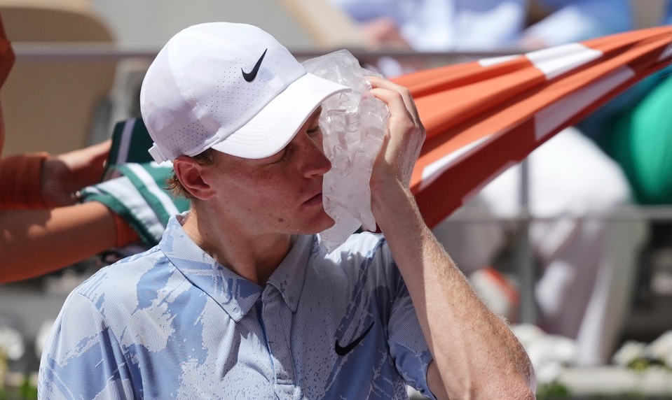 Najväčší ŠOK na Roland Garros. SINNER nečakane končí