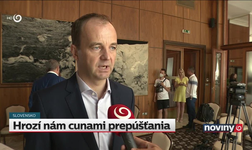 Hrozí nám cunami prepúšťania