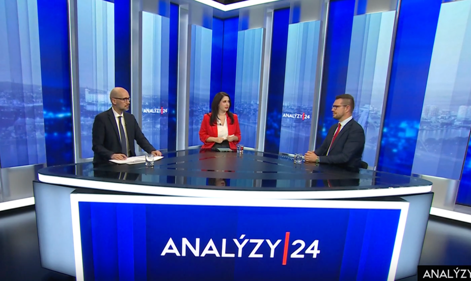 Analýzy 24: Ceny palív, eurofondy aj Transpetrol. Poslanci sa sporili o smerovanie Slovenska