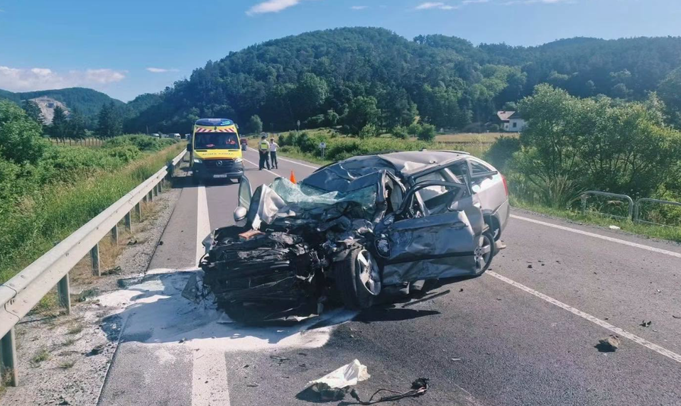 Hrozivá zrážka kamióna s osobným autom: Starší vodič nemal šancu prežiť