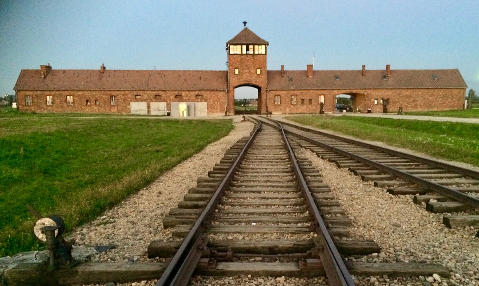 27. január je medzinárodným dňom pamiatky obetí holokaustu