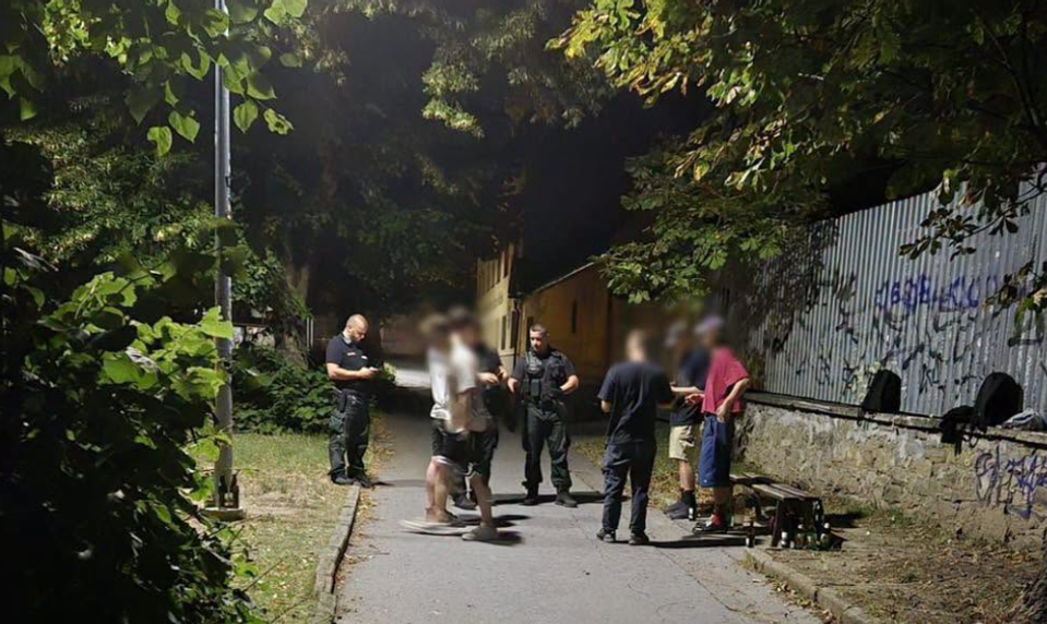 Začiatok prázdnin oslávili alkoholom: Policajti odhalili v Prešove 8 mladistvých pod vplyvom