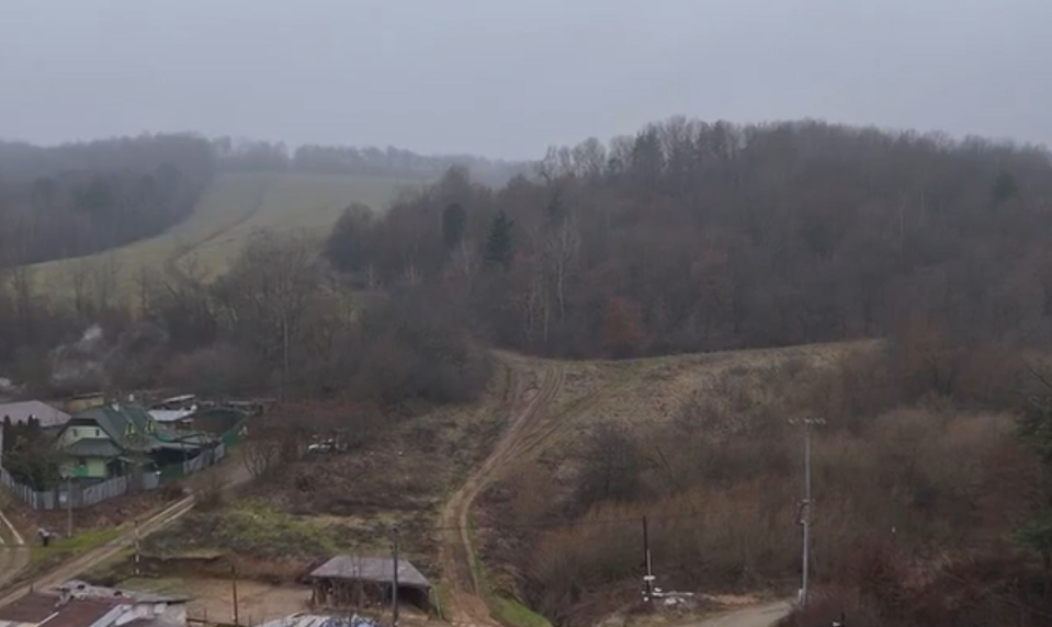Mladík objavil pri prechádzke so psom ľudské kosti, ktoré sa tam mali nachádzať rok