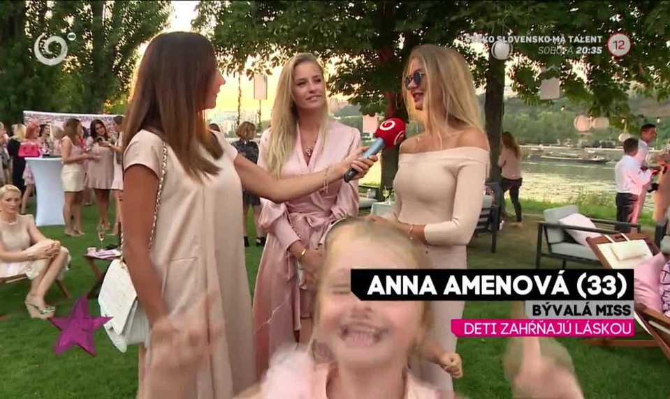 DETI ZAHŔŇAJÚ LÁSKOU