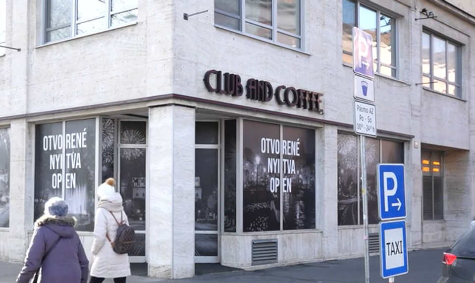 Neznámy páchateľ prepadol herňu v Košiciach a odniesol si desiatky tisíc eur