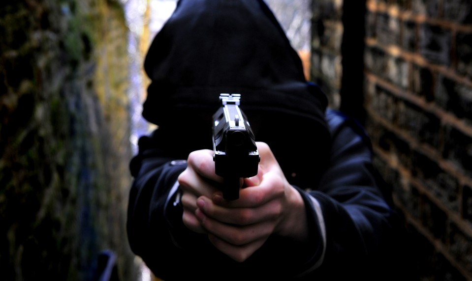 V Česku chcú dať ľuďom so zbrojným preukazom ústavné právo zastreliť teroristu