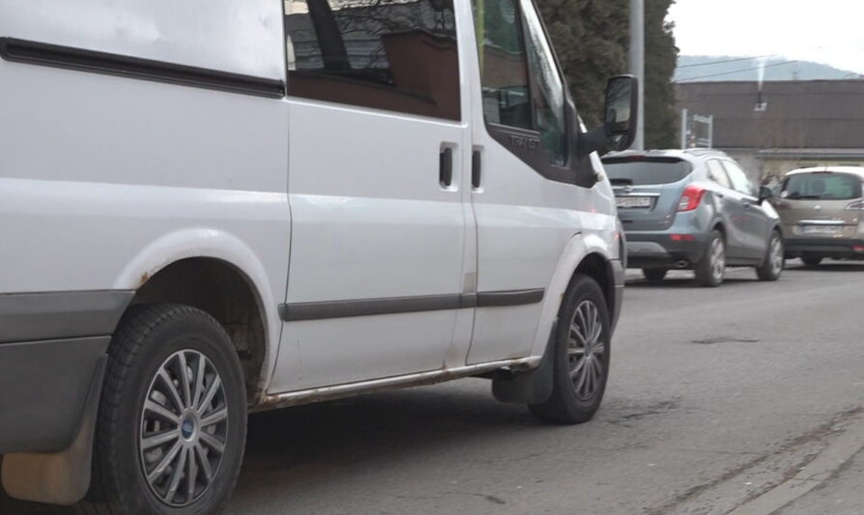 Slovák prevážal v dodávke migrantov. Zadržala ho slovinská polícia