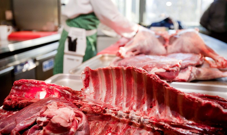Mladí odmietajú mäsiarske remeslo. Odvetvie trápi nedostatok pracovníkov