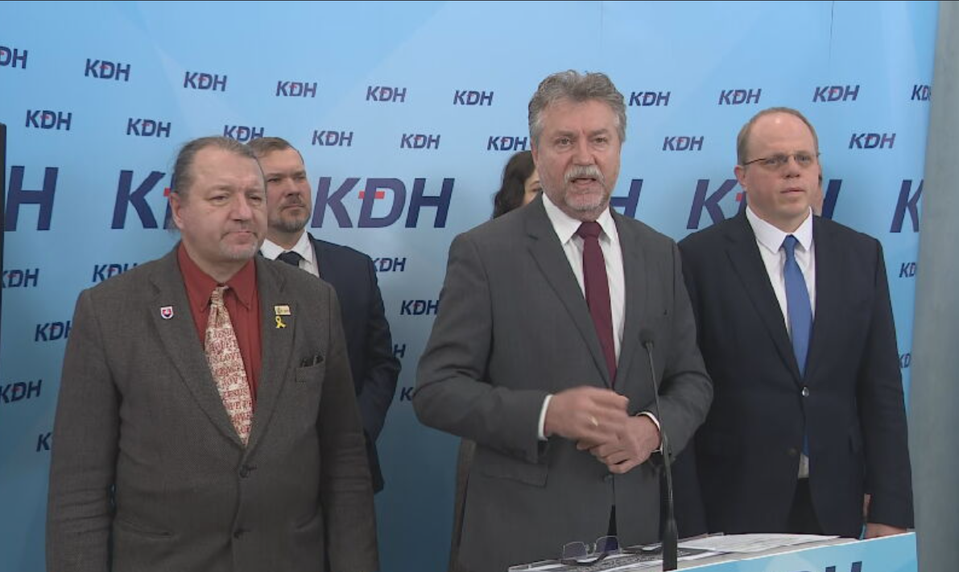 KDH: Vláda mala rekordný rozpočet. Výdavky na mzdy stúpli o takmer 400 miliónov