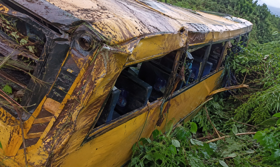 Návrat domov sa skončil tragédiou. Pri nehode školského autobusu zomrelo najmenej 20 detí