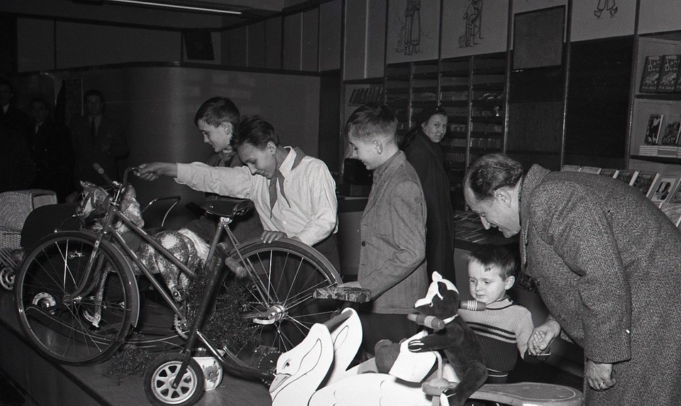 Rok 1949. Deň, keď deti v Bratislave dostali svoj vlastný obchodný dom.