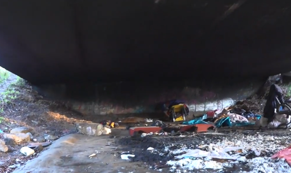 Požiar zničil obydlie bezdomovcov: Môže byť za tým aj pomsta