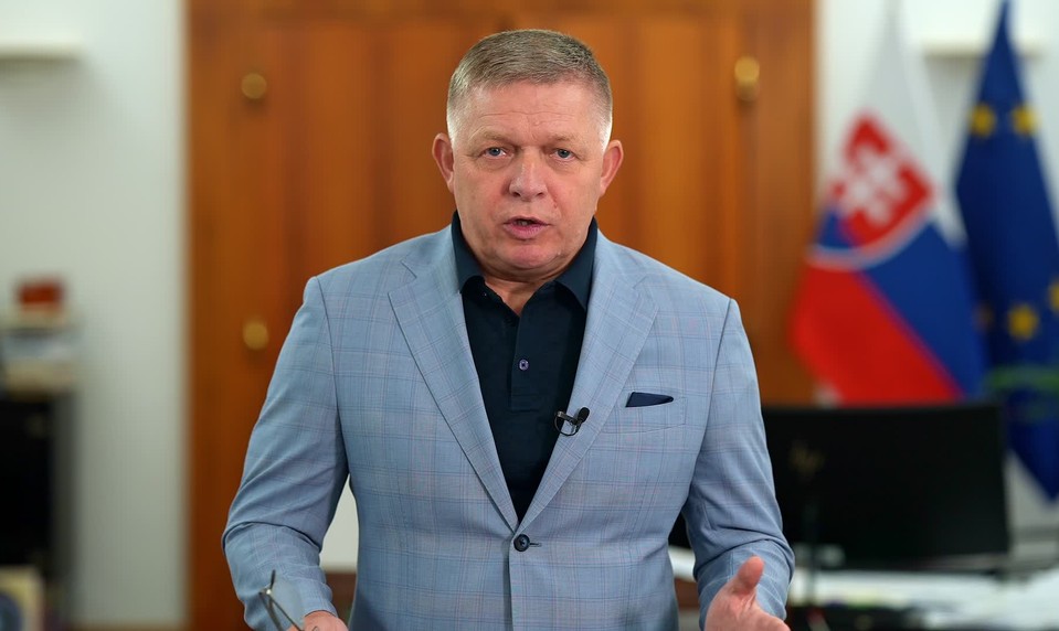 Fico avizuje opatrenia pre ceny palív. Vláda má pripraviť viacero možností