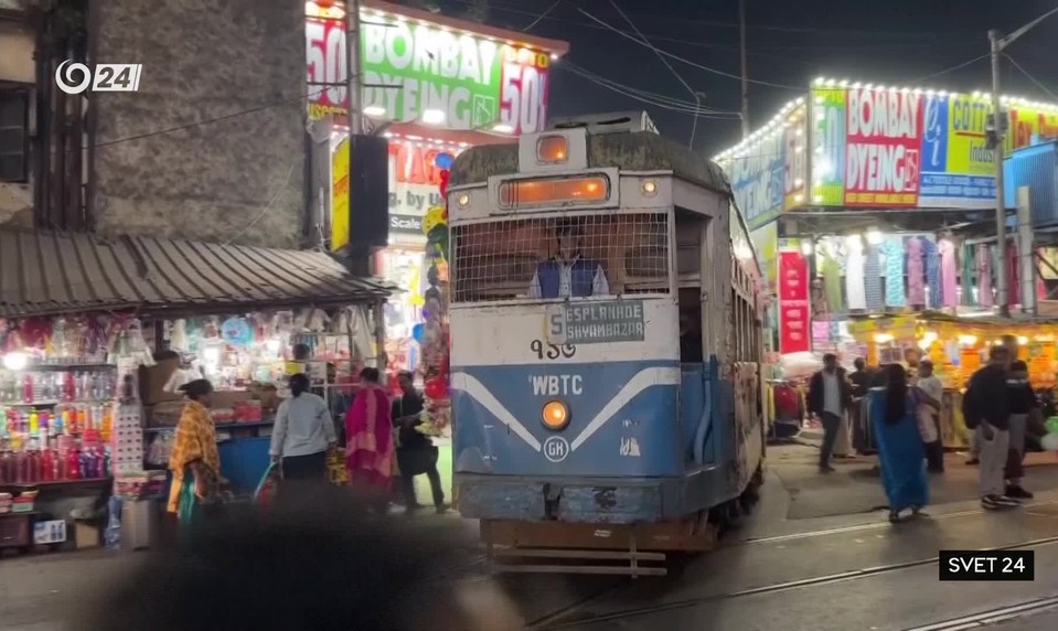 Svet 24 o majstrovstvách vo vábení jeleňov, ale aj o najstarších električkách
