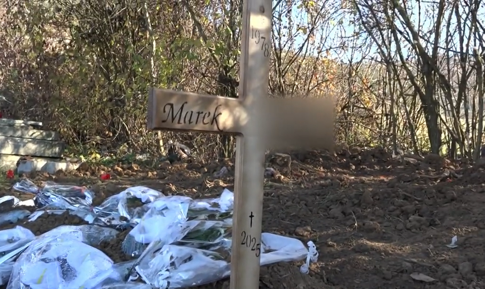 Usmrtili ich na ulici, pochovali potichu. Polícia vyšetruje dve násilné usmrtenia ľudí bez domova