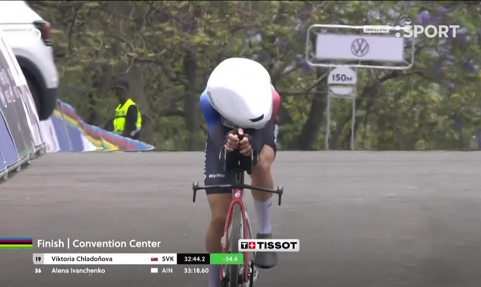 DAN BROWN ZAVÍTAL DO PRAHY