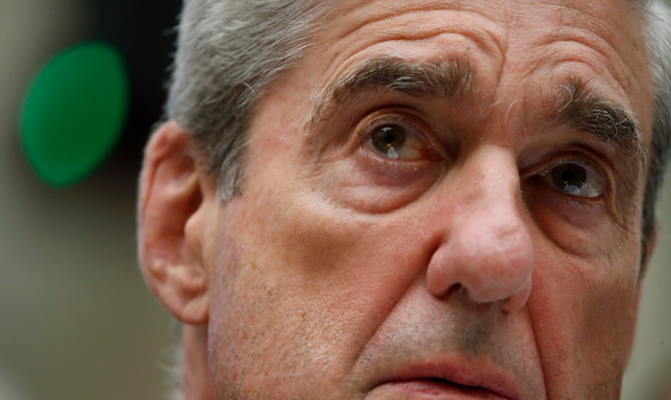 Zomrel bývalý šéf FBI, ktorý viedol vyšetrovanie okolo Trumpa. Ten sa z jeho smrti teší