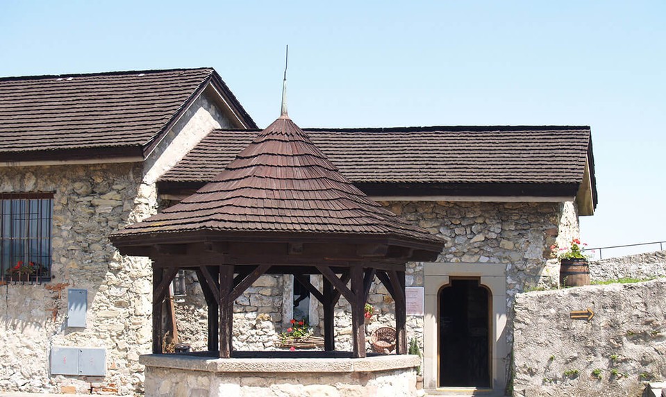 Preskúmali Studňu lásky na Trenčianskom hrade. Kam viedla tajná bočná chodba, ktorú v nej našli?