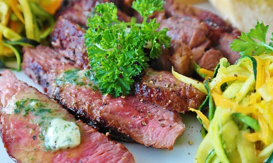 Máte v strave dostatok bielkovín? TOTO je 7 signálov tela, že vám chýbajú!