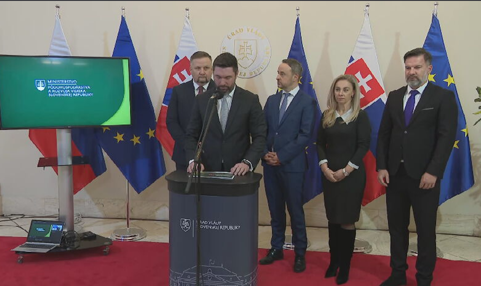 Tlačová beseda ministra Takáča po rokovaní vlády