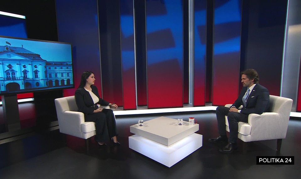 Rešpektujeme rozhodnutia Ústavného súdu, iba chceme, aby tá práca bola kvalitná - Robert Kaliňák v Politika 24