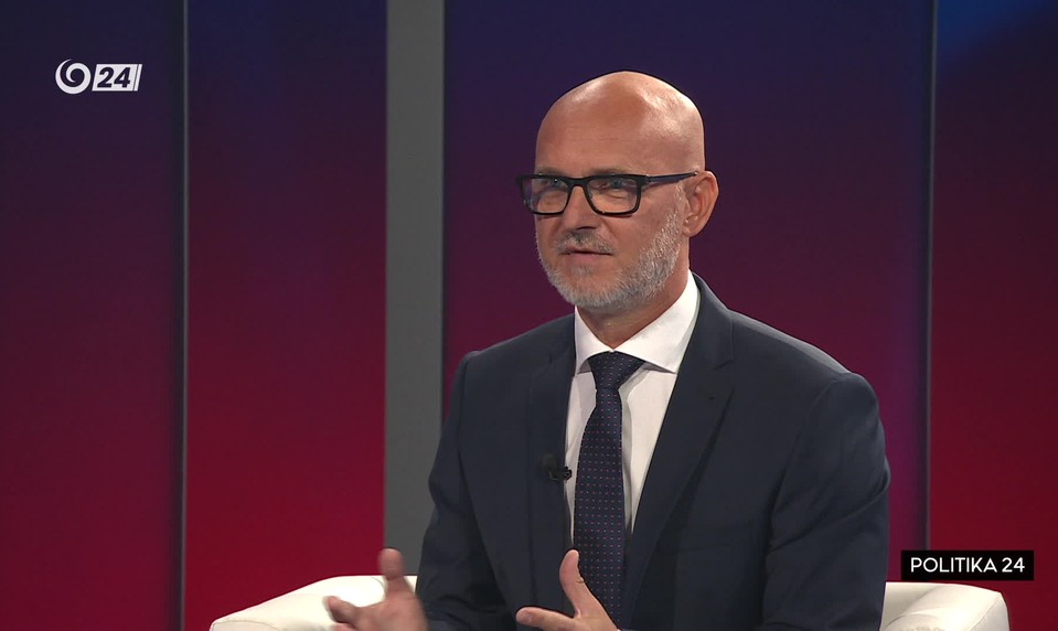 Gröhling v Politika 24: Referendum bude drahý prieskum verejnej mienky