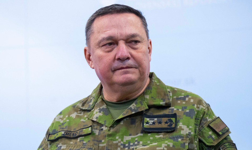 SNS apeluje na odvolanie šéfa Generálneho štábu OS SR Daniela Zmeka