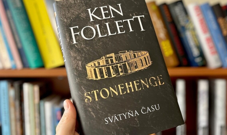 Stonehenge. Famózny Ken Follett odhaľuje mýtus o zrode legendy