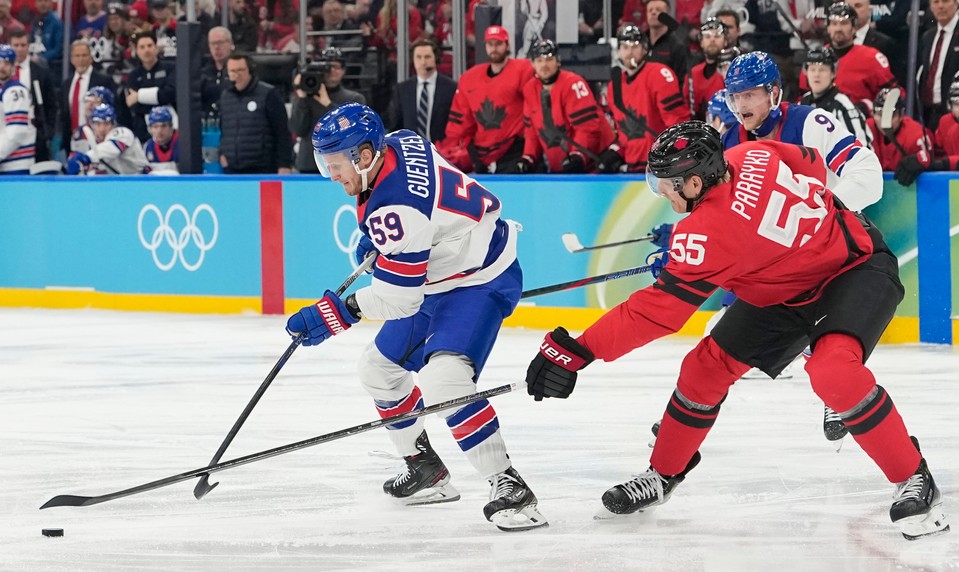 Skóre vo finálovom zápase otvárajú Američania