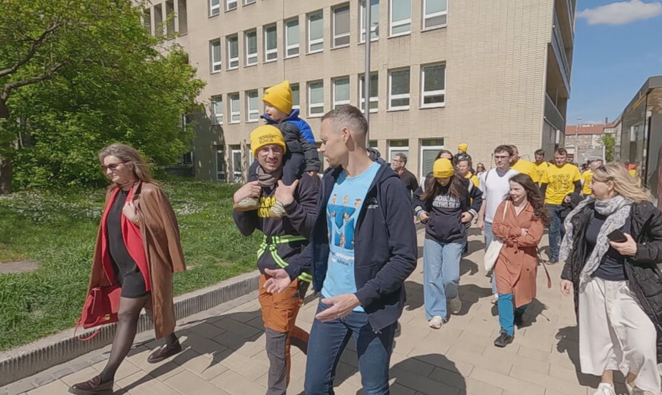 17-dňová púť z Košíc do Bratislavy. Príbeh malého Vilka dojíma Slovensko