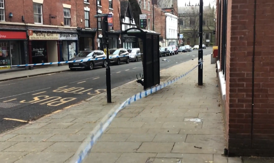 Po náraze auta do chodcov hlási britská polícia sedem zranených