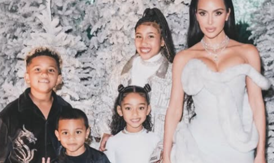 V dome má celý LES! Kim Kardashian ohromila vianočnou výzdobou,TAKTO to u nej vyzerá!