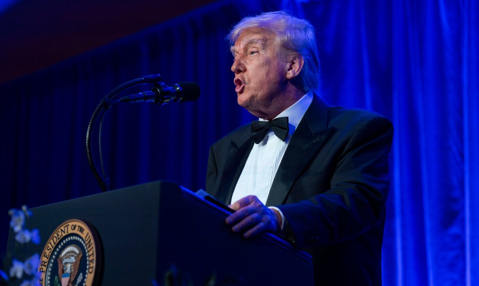 Nové vedenie Iránu žiada Spojené štáty o prímerie, tvrdí Trump