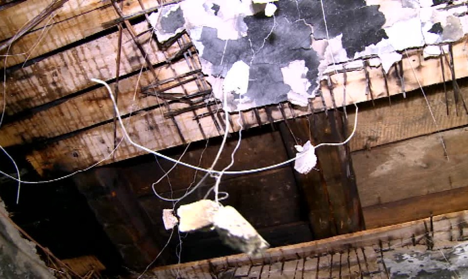 Požiar s tragickými následkami. Muž zomrel v spánku, keď mu horel dom