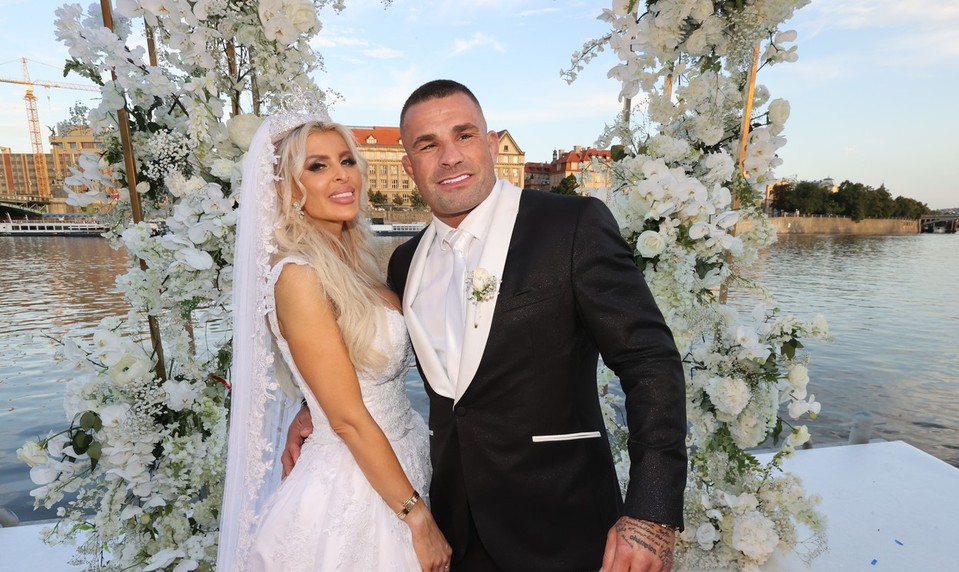 Lela Ceterová schudla 15 kíl a jej manželstvo s Karlosom Vémolom sa otriasa v základoch: Zostane na 3 deti sama?