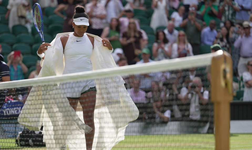 Svetová jednotka končí, mamička OSAKA je vo štvrťfinále Wimbledonu