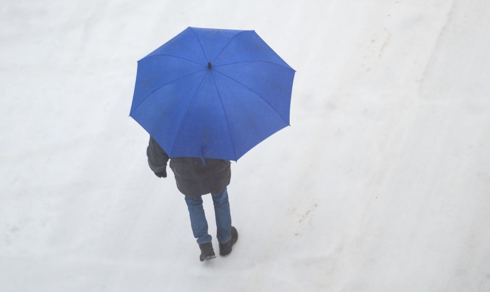 Pre celé Slovensko platia výstrahy pred hmlou a poľadovicou, varuje SHMÚ